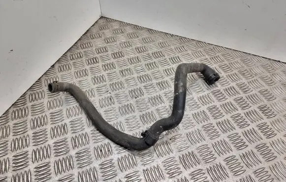 Mercedes-Benz E W212 Engine coolant pipe/hose