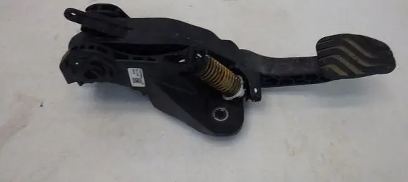 Renault Clio V Clutch pedal 465032952R