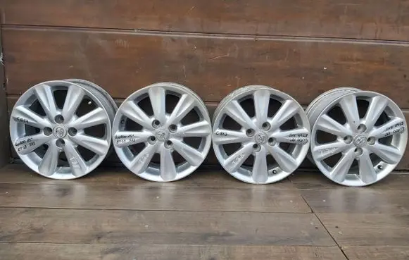 Toyota Yaris R15 alloy rim 