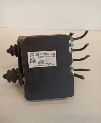 Audi A4 S4 B5 8D ABS Pump 8K0907379CG