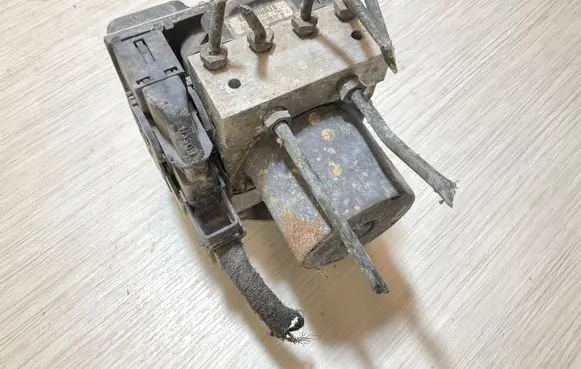 Mercedes-Benz Vito Viano W639 ABS Pump A0014461689