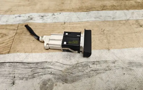 Skoda Octavia Mk2 (1Z) Traction control (ASR) switch 1Z0927133B