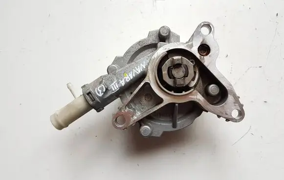 Nissan Navara D23 Vacuum pump 146508418R