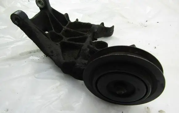 Ford Maverick Belt tensioner pulley 