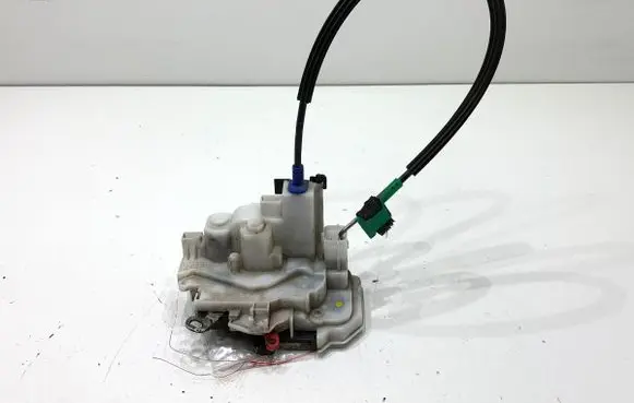 Fiat Fiorino Front door lock 1379539080