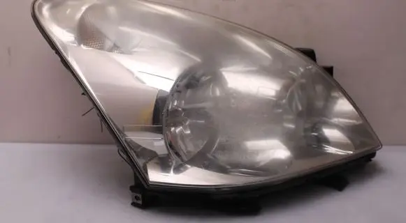 Toyota Corolla Verso AR10 Headlight/headlamp