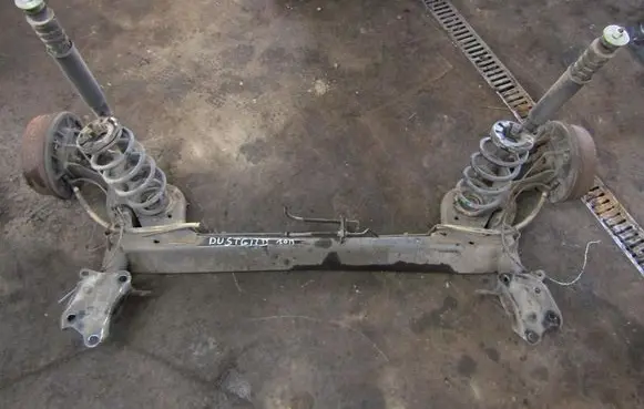 Dacia Duster II Rear axle beam with reductor 