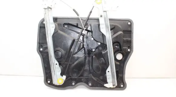Nissan X-Trail T31 Front door window regulator with motor 