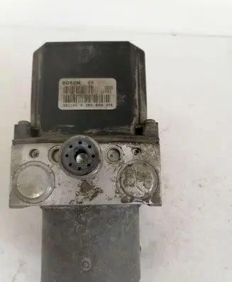 Ford Mondeo Mk III ABS Pump 0265800014 3S712M110AA