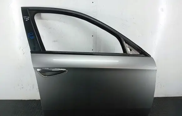 Alfa Romeo 159 Front door