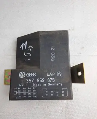 Volkswagen PASSAT B3 Other control units/modules 357959875