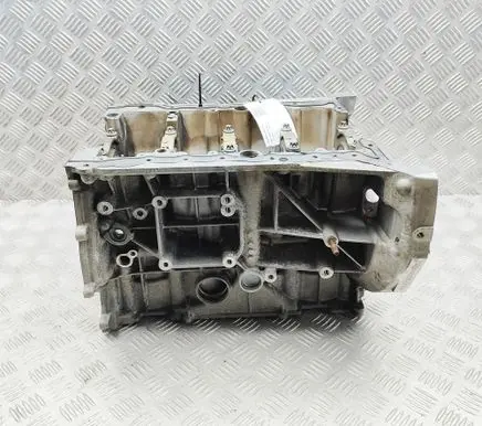 Mercedes-Benz C W205 Engine block R2740100203