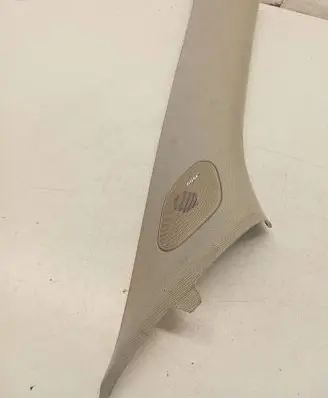 Cadillac SRX (A) pillar trim L0197764