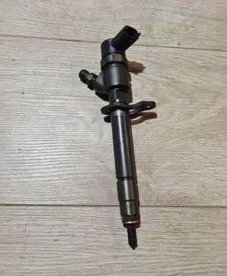 Fuel injector