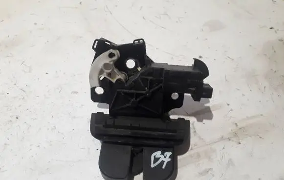Audi A4 S4 B7 8E 8H Tailgate/trunk/boot lock/catch/latch 8P4827505B
