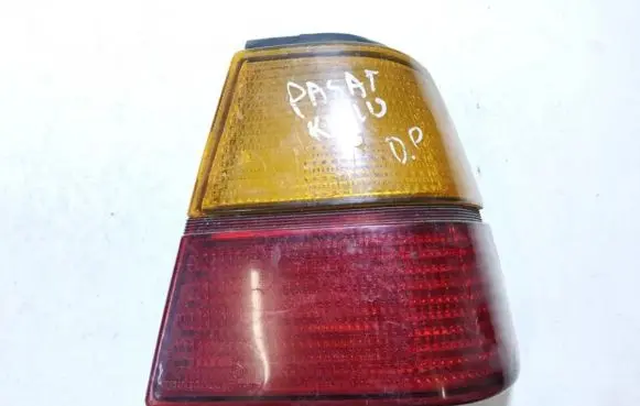 Volkswagen PASSAT B2 Rear/tail lights 321945112