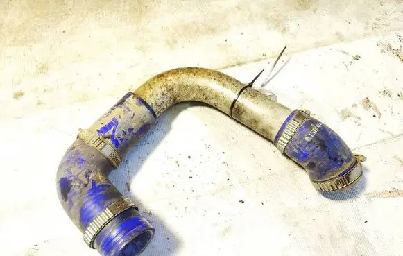 Intercooler hose/pipe