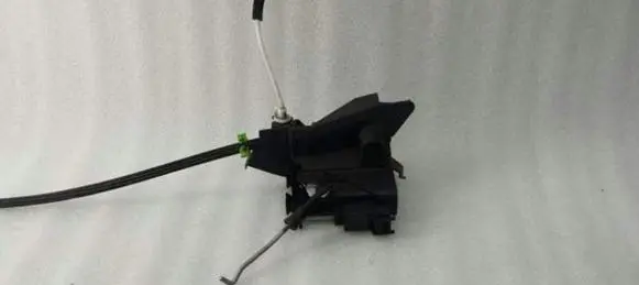 Audi A8 S8 D2 4D Rear door lock 4D0839015D