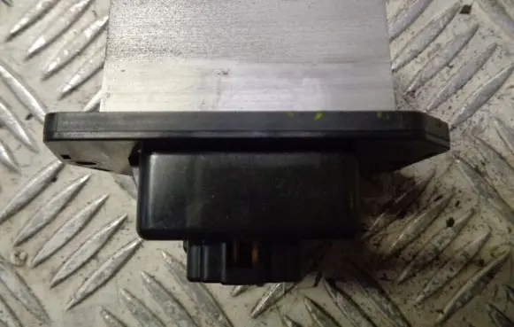 Mitsubishi Space Star Heater blower motor/fan resistor 0778000970