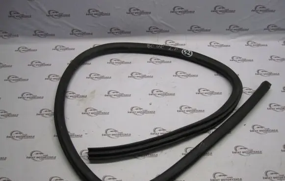 Volkswagen Scirocco Front door rubber seal 