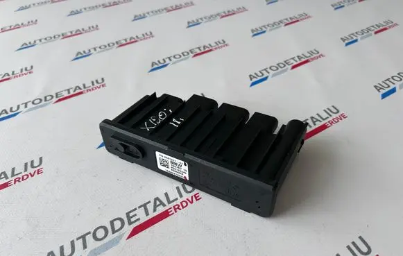 BMW X1 F48 F49 Power management control unit 8661071 12638661071