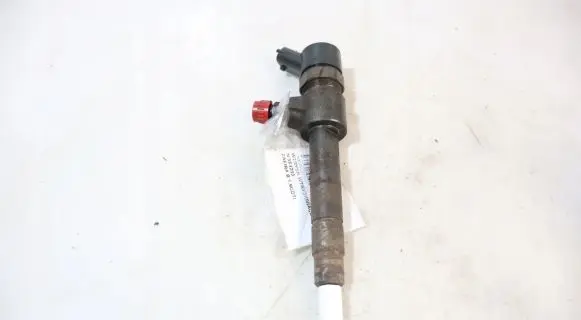 Opel Zafira B Fuel injector 0445110276
