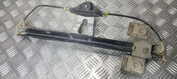 Rear door manual window regulator