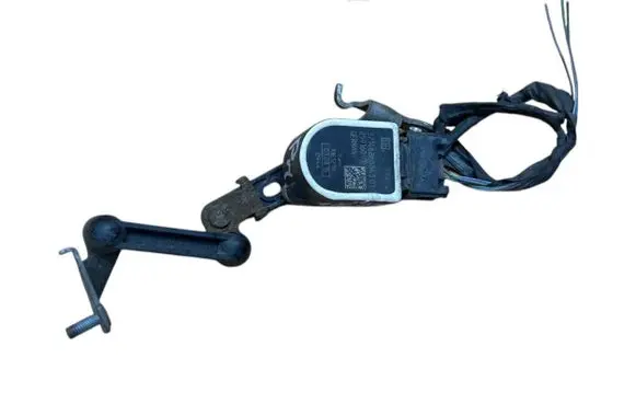 Headlight/headlamp level sensor