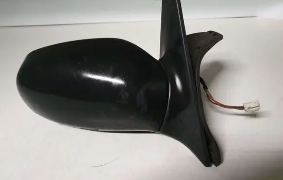 Toyota RAV 4 (XA10) Front door electric wing mirror E6013126