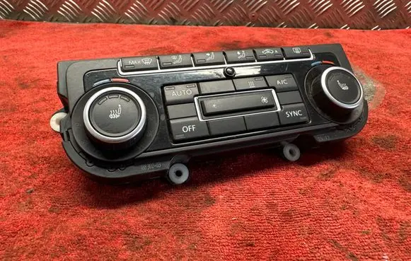 Volkswagen Tiguan Climate control unit 5K0907044GM SW1313 5HB00974693