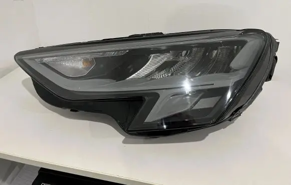 Audi A3 8Y Headlight/headlamp 8Y0941011