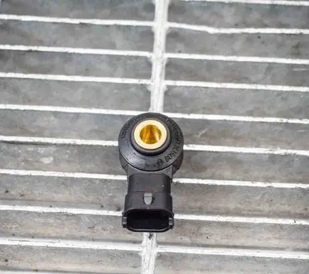 Audi A4 S4 B8 8K Detonation knock sensor 0261231173