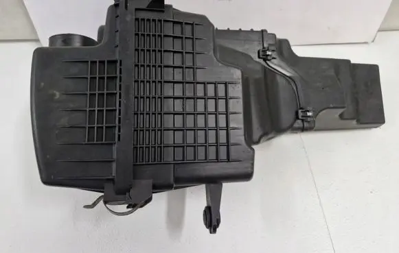 KIA Rio Air filter box 28110-1W000