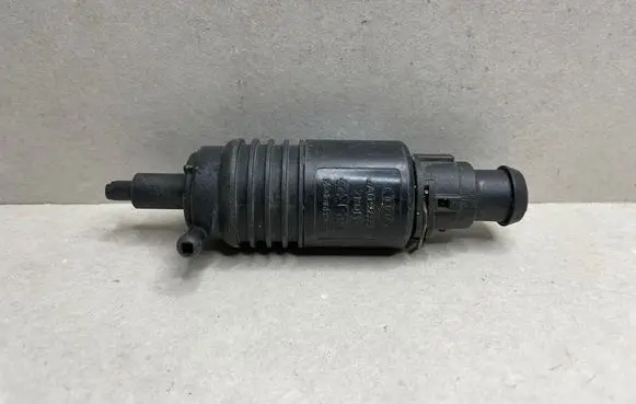 Audi 100 200 5000 C3 Windscreen/windshield washer pump 4a0955651