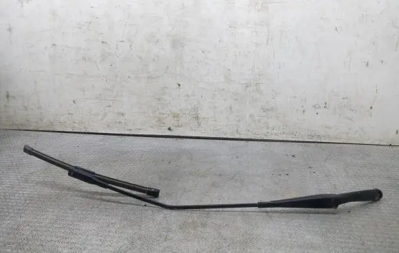 Windshield/front glass wiper blade