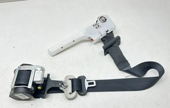 Nissan Pulsar Front seatbelt 627789200C 18010216 096X090LH