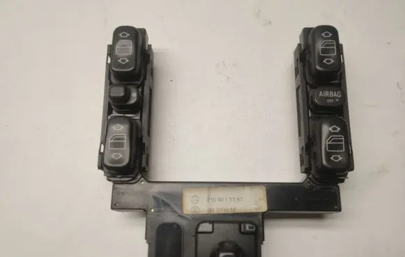 Mercedes-Benz E W210 Electric window control switch A2108211151