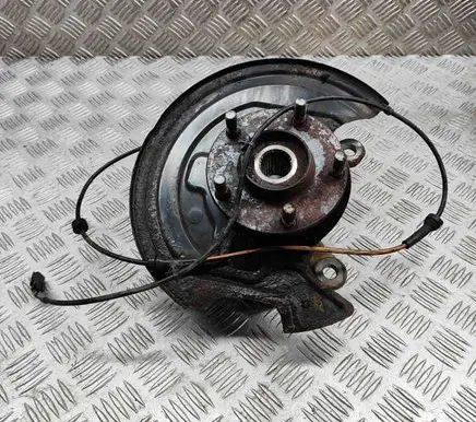 Nissan Leaf II (ZE1) Front wheel hub 400141KK0A