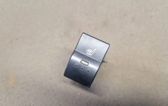 Ford Ranger Seat heating switch UC3D66420 KT158