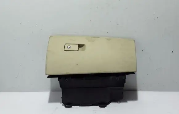 Volvo XC70 Glove box 39807245