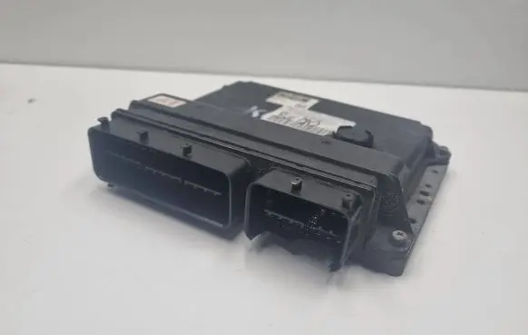 Lexus IS 220D-250-350 Engine control unit/module 8966153700 1758007702