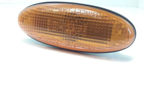 Mazda Premacy Front fender indicator light 0464120