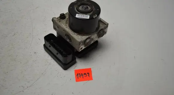 Volkswagen Golf V ABS Pump 1K0907379P 1K0614117H