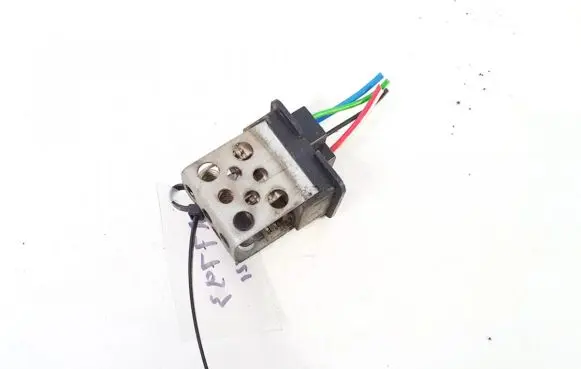 Opel Astra G Coolant fan relay 90559834