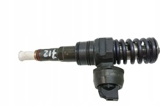 Volkswagen PASSAT B5.5 Fuel injector 038130073BA