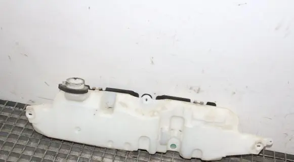 Jaguar F-Type Windshield washer fluid reservoir/tank