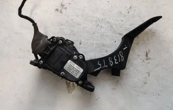 Volkswagen Transporter - Caravelle T5 Accelerator throttle pedal 7H1721503D