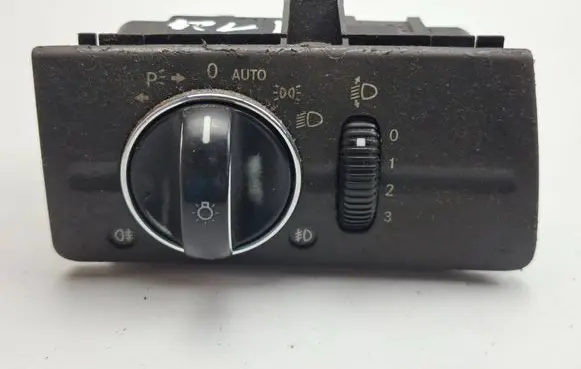 Mercedes-Benz E W211 Light switch 2115450304 04056020