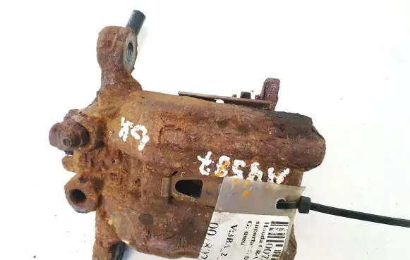 Honda CR-V Rear brake caliper