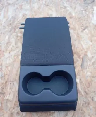 Hyundai i30 Rear seat armrest 